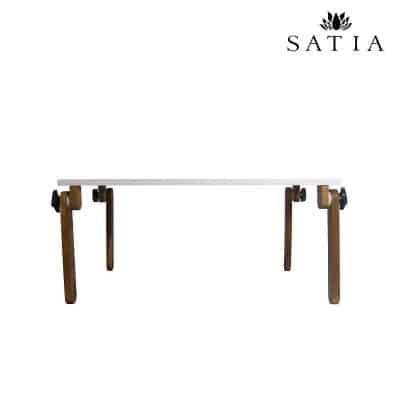 میز تحریر و لپ تاپ اکارف