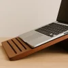 استفاده از زیر لپ‌تاپی چوبی برای سلامت و بهره‌وری